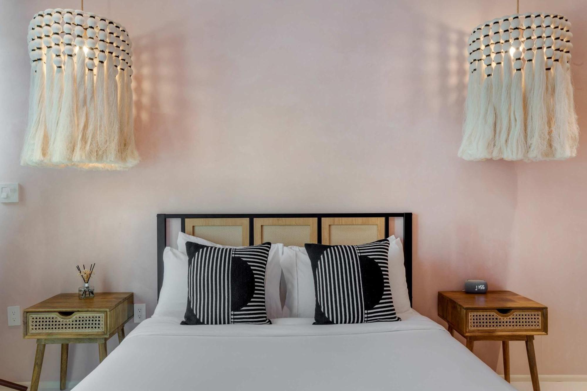 Apartment Artisan Studio- Breakfast Nook By Design District Miami