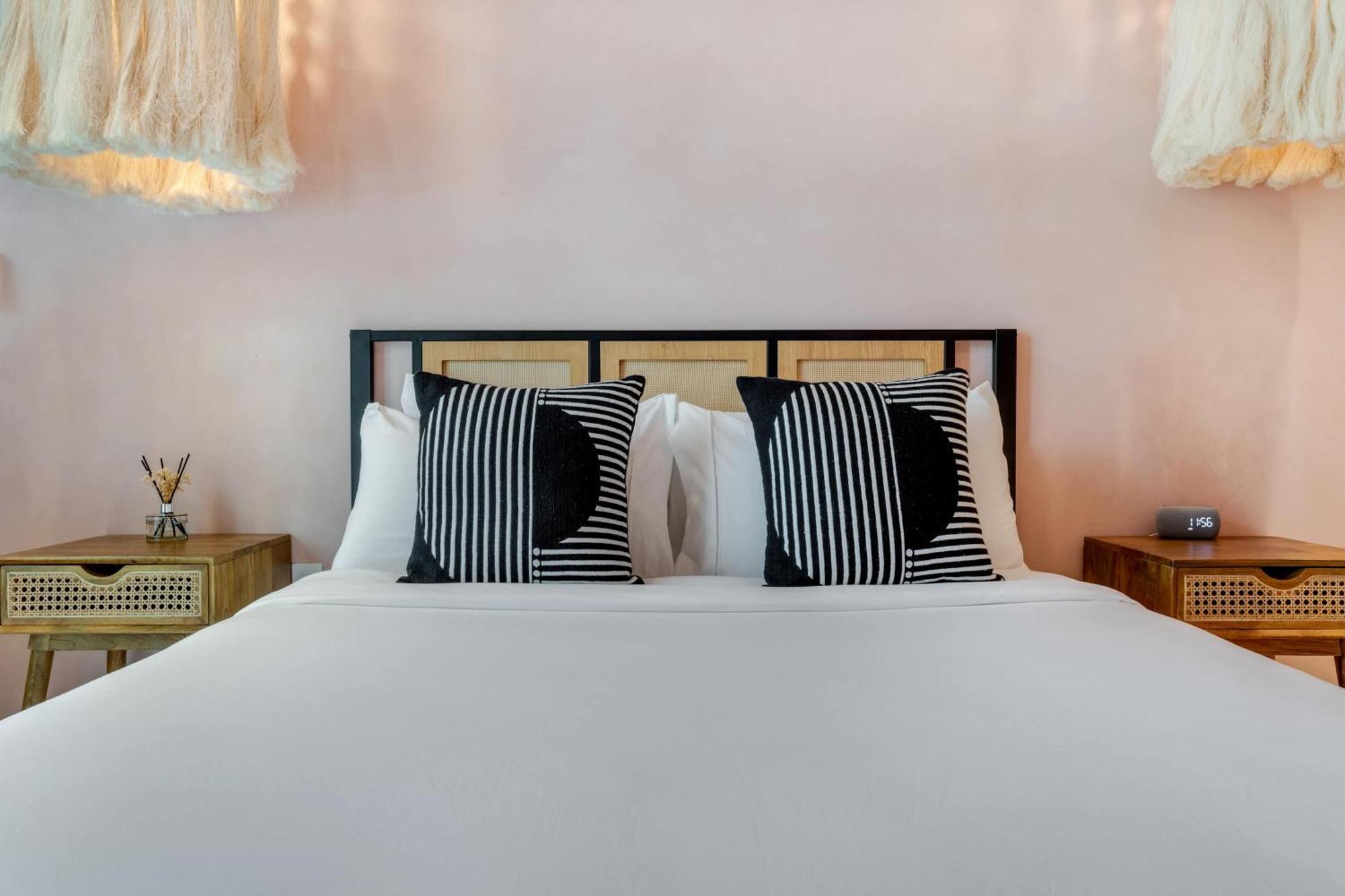 Artisan Studio- Breakfast Nook By Design District * Miami